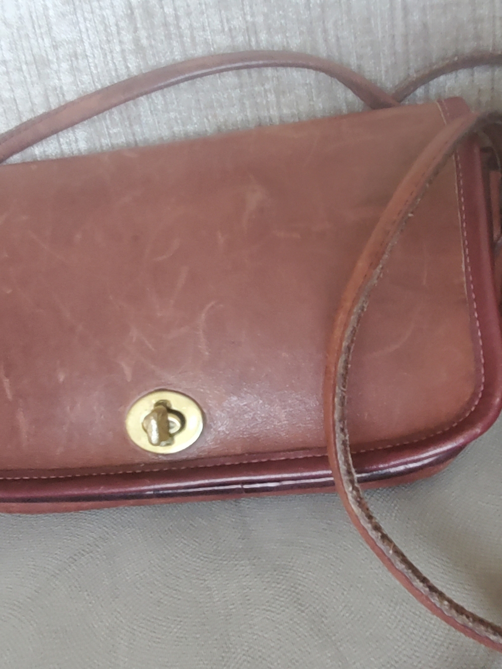 Vintage Coach Dinky  Brown Leather Crossbody Bag Womens